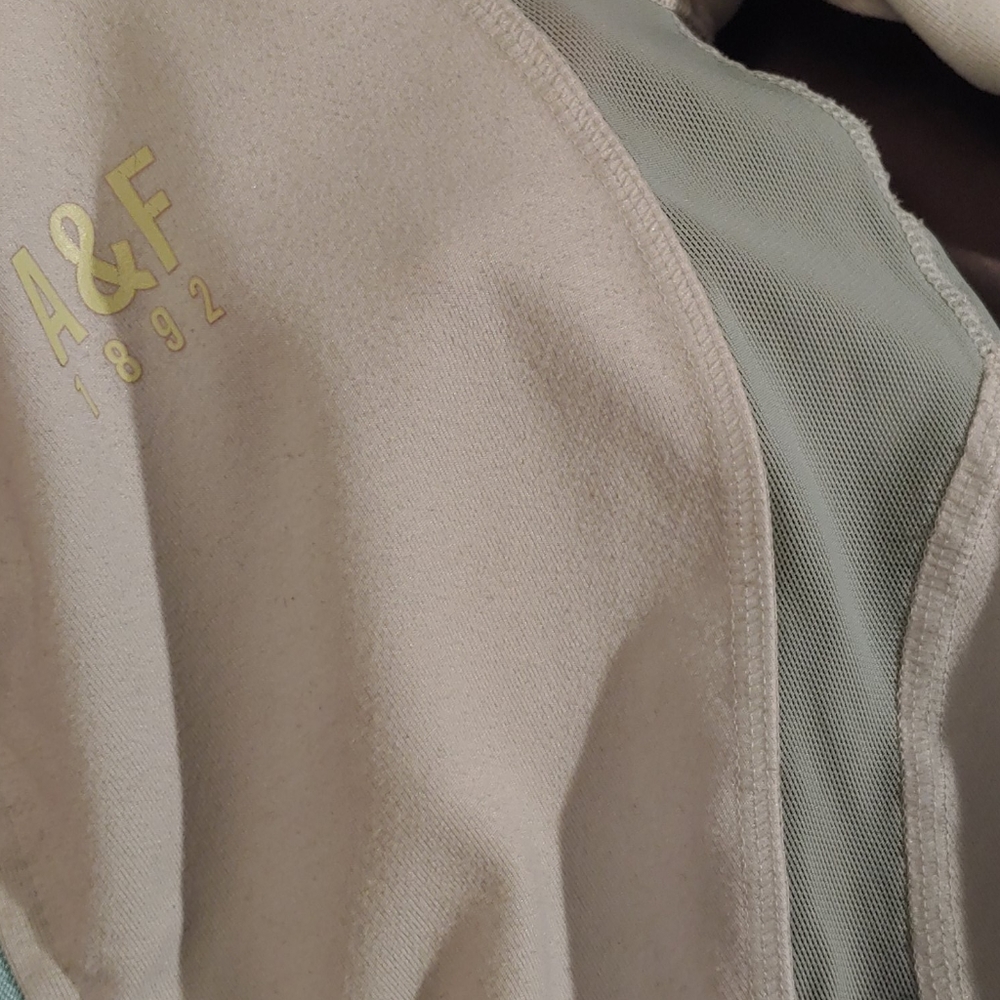 A & F active jacket - Picture 5 of 6